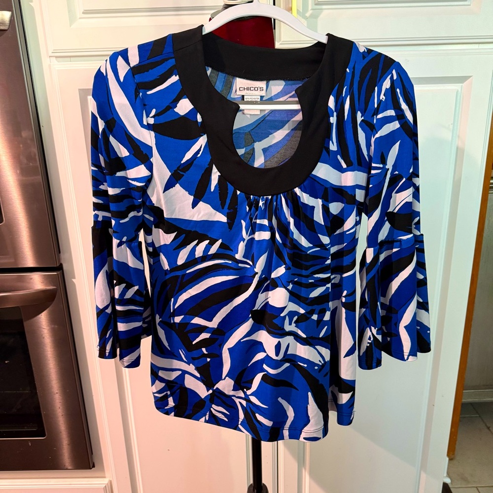 Chico's Blue Graphic Relaxed Blouse